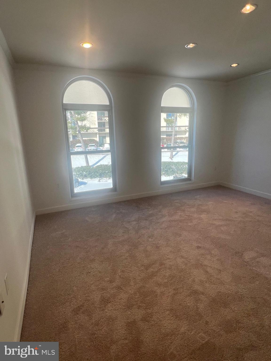 CANTERBURY SQUARE - Residential