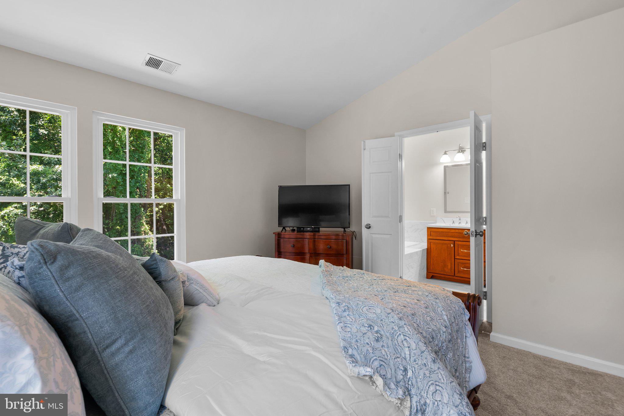 JAMES CREEK - Residential