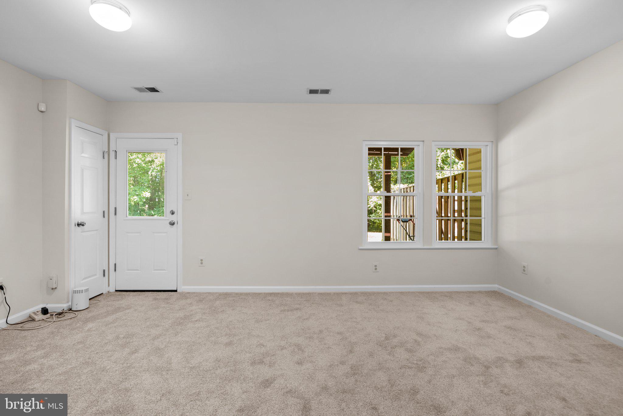 JAMES CREEK - Residential