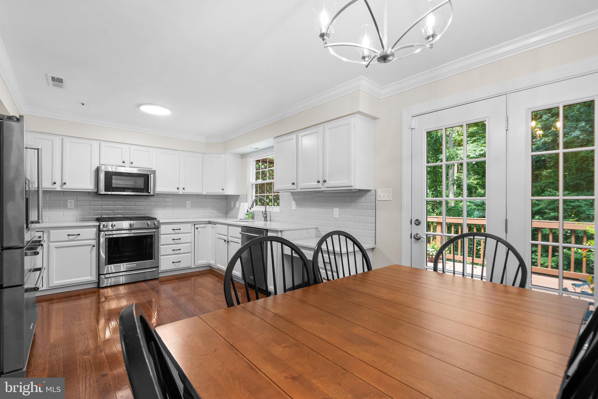 JAMES CREEK - Residential