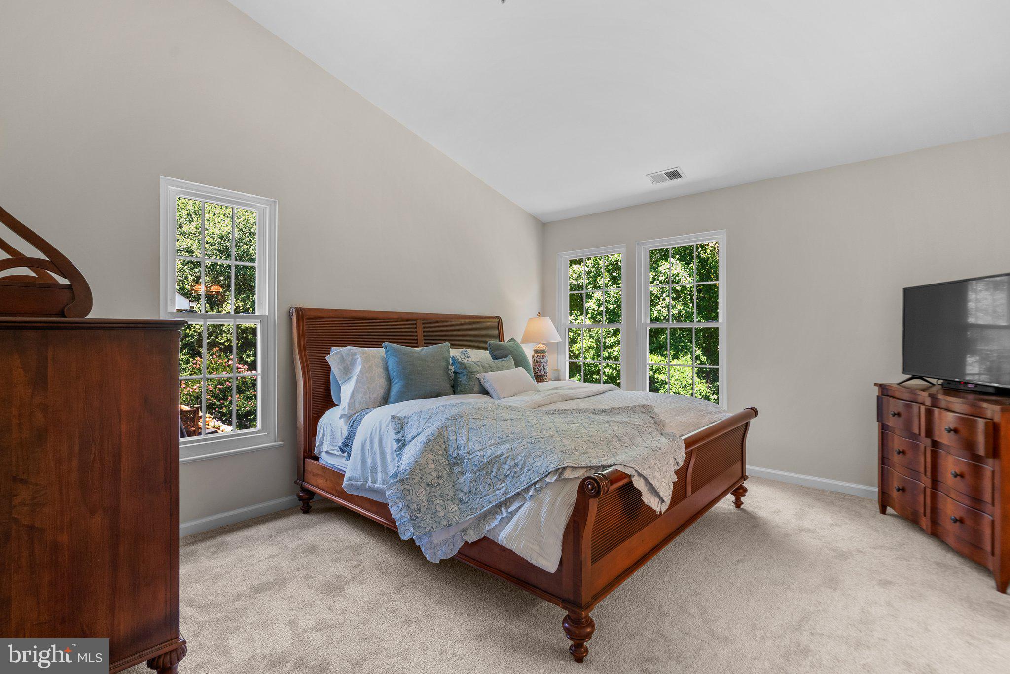 JAMES CREEK - Residential