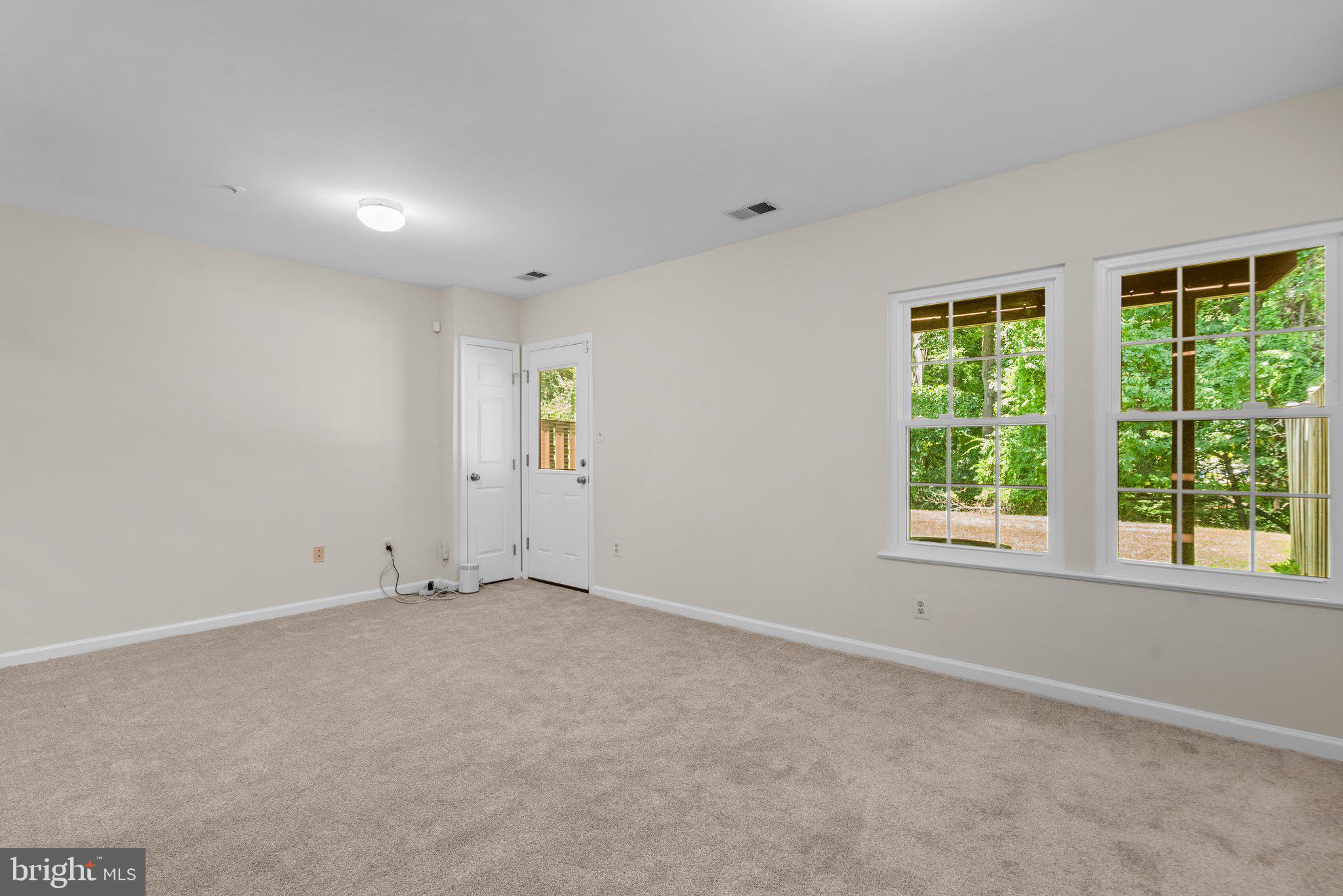 JAMES CREEK - Residential