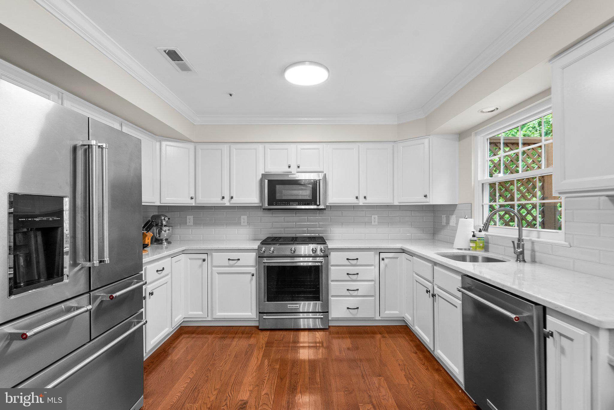 JAMES CREEK - Residential