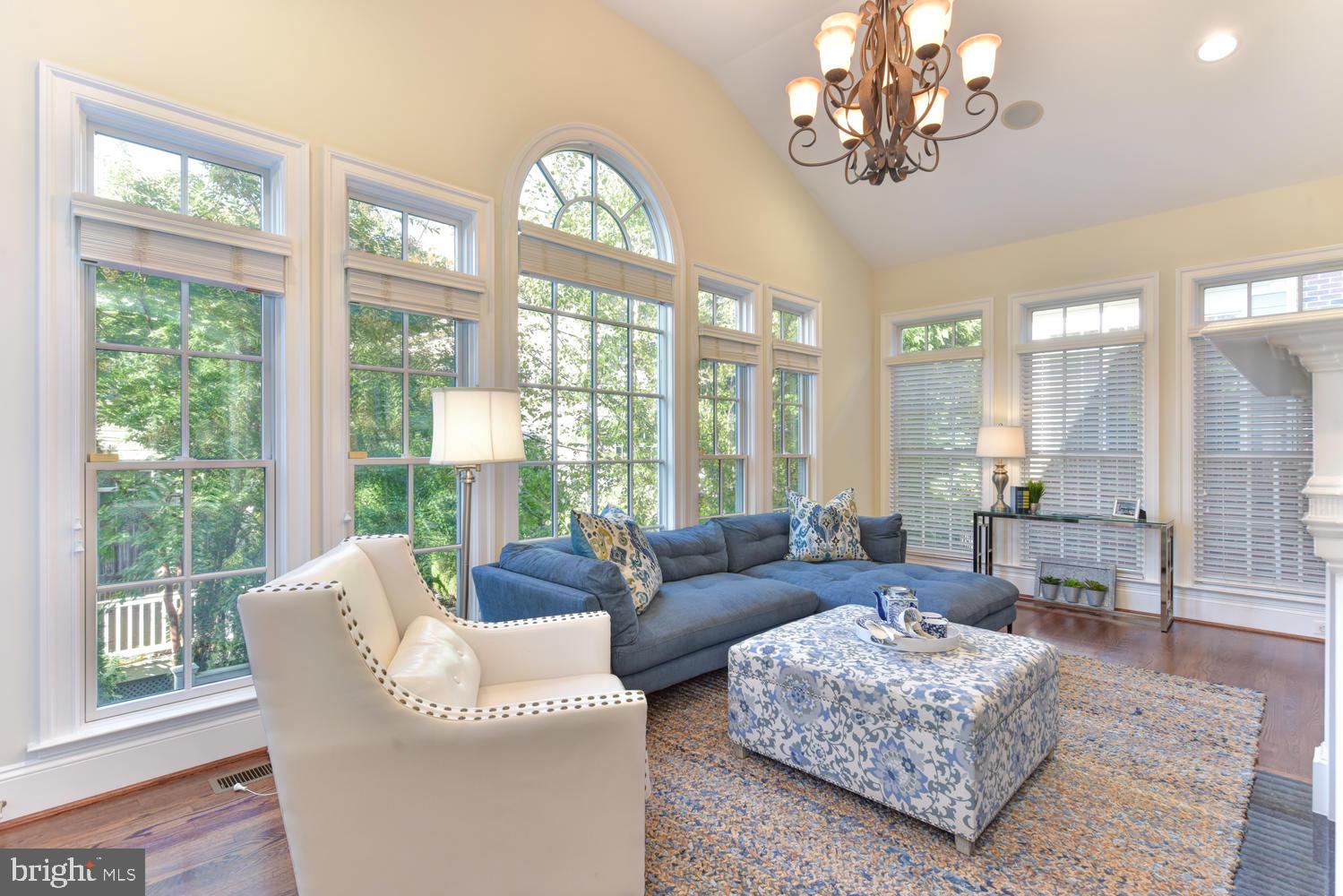 STOCKWELL MANOR - Residential