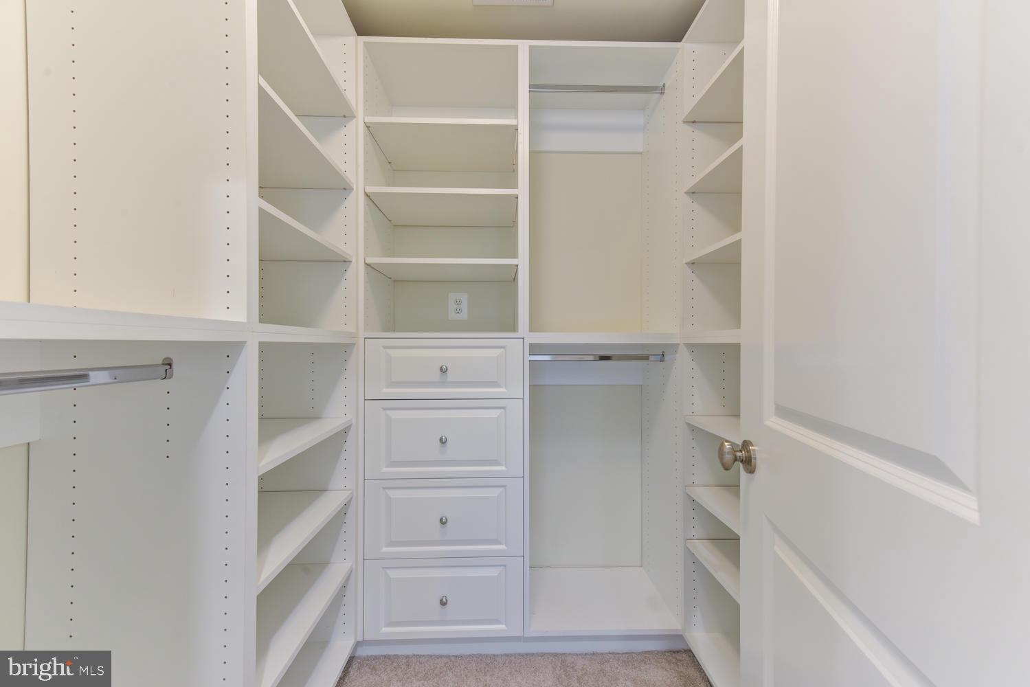 STOCKWELL MANOR - Residential