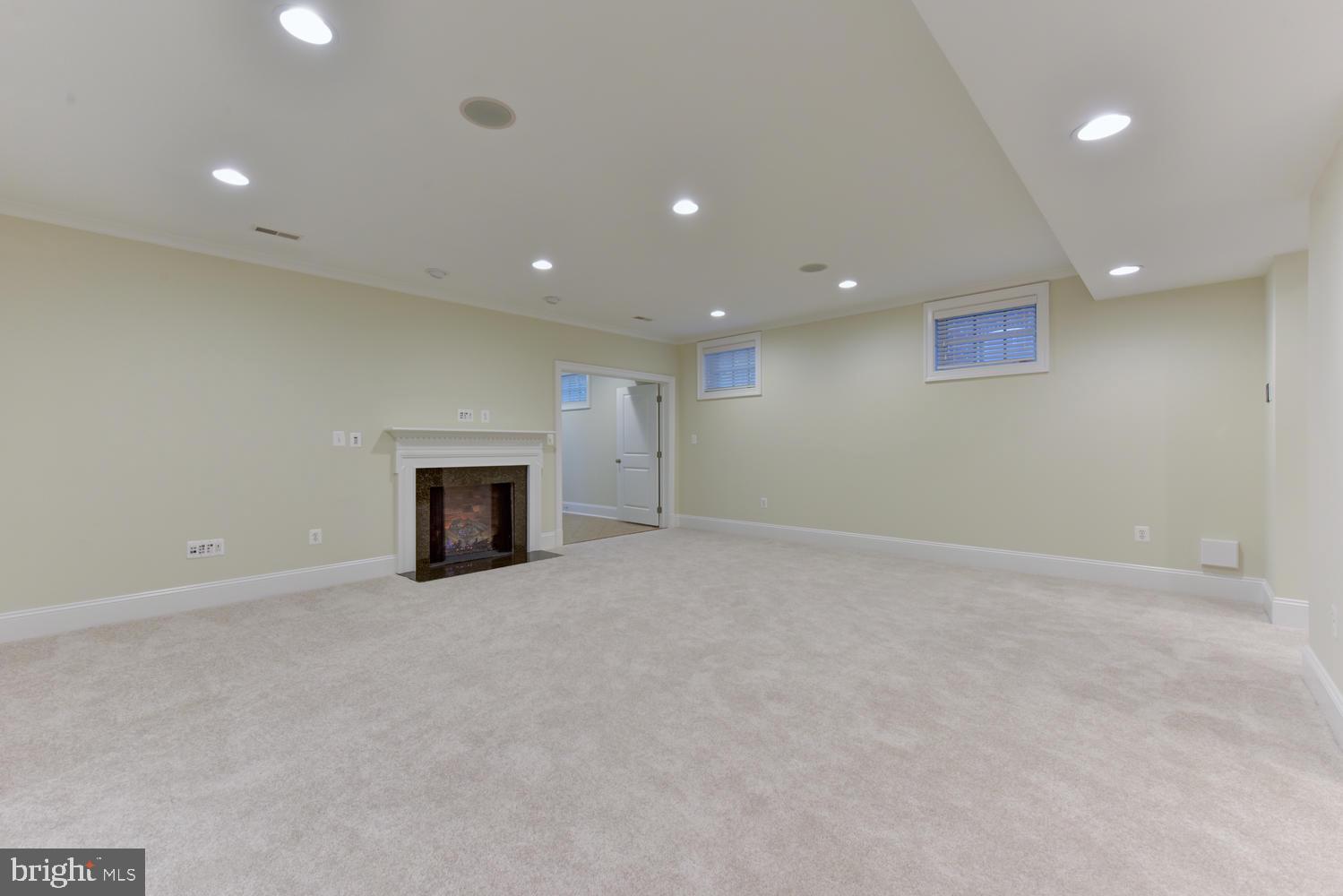 STOCKWELL MANOR - Residential