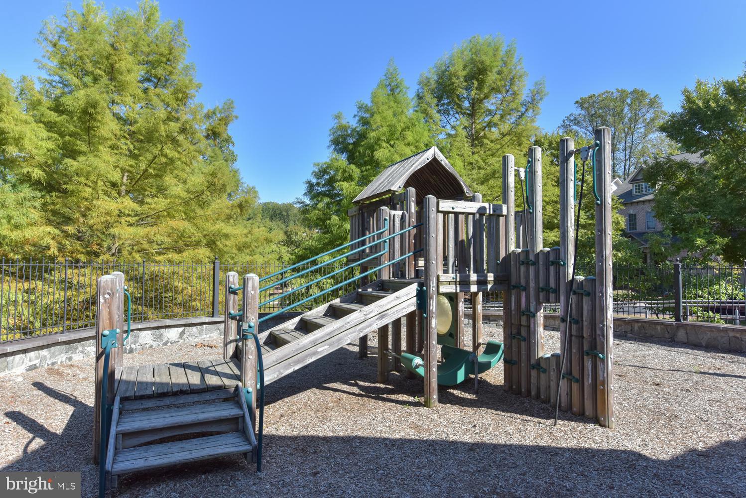 STOCKWELL MANOR - Residential