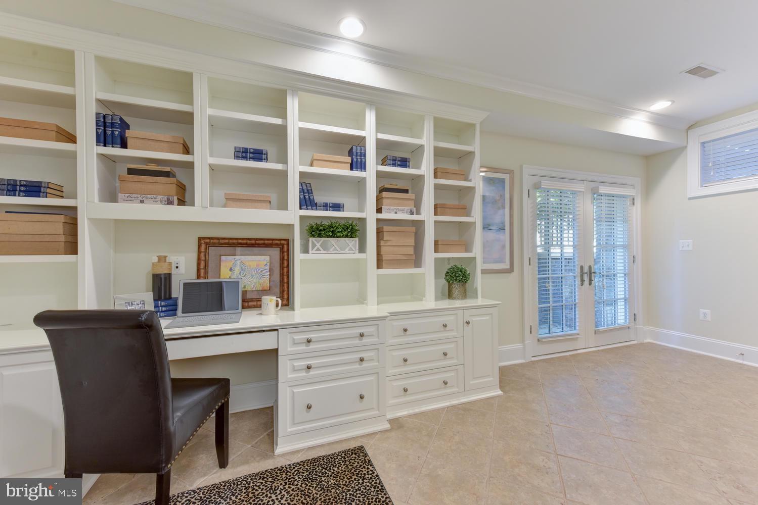 STOCKWELL MANOR - Residential