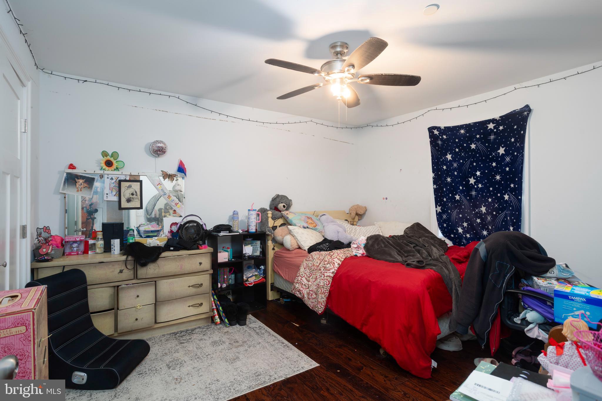 SECRETARY - Residential