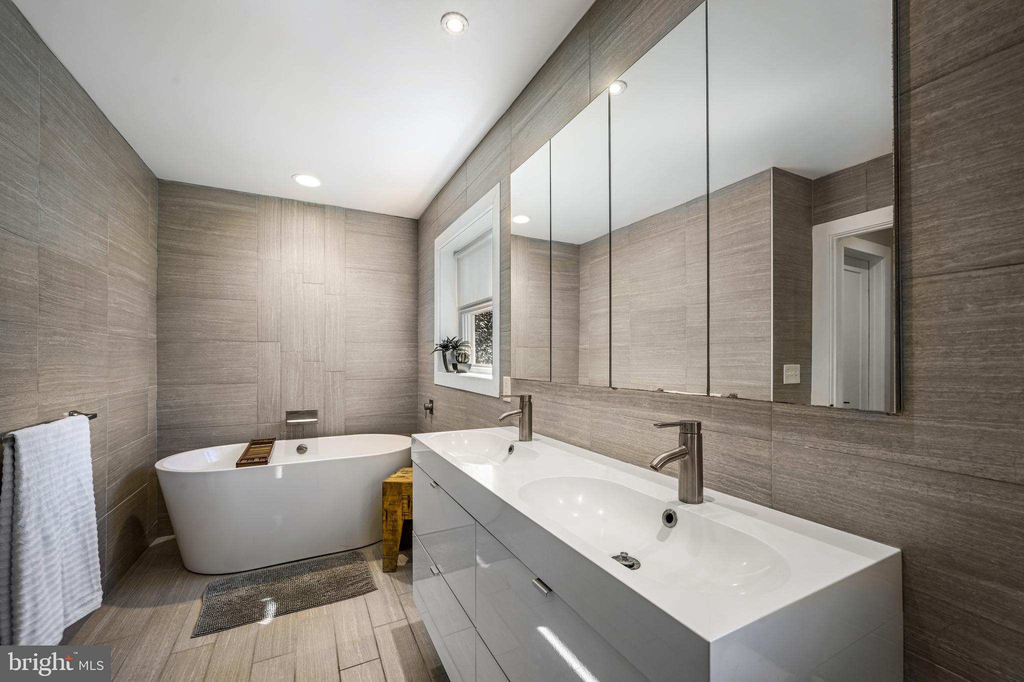 GLEN ECHO HEIGHTS - Residential