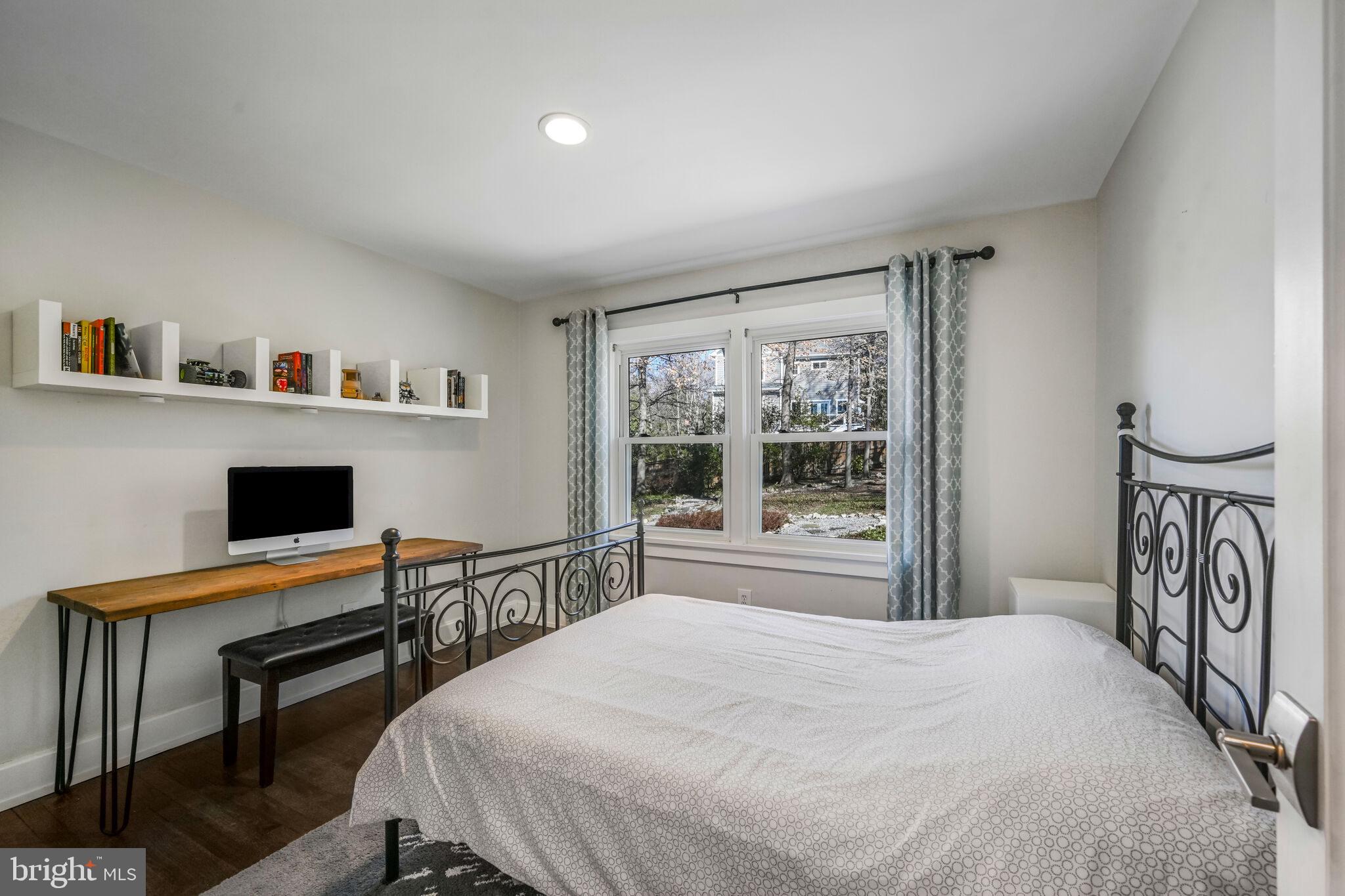 GLEN ECHO HEIGHTS - Residential