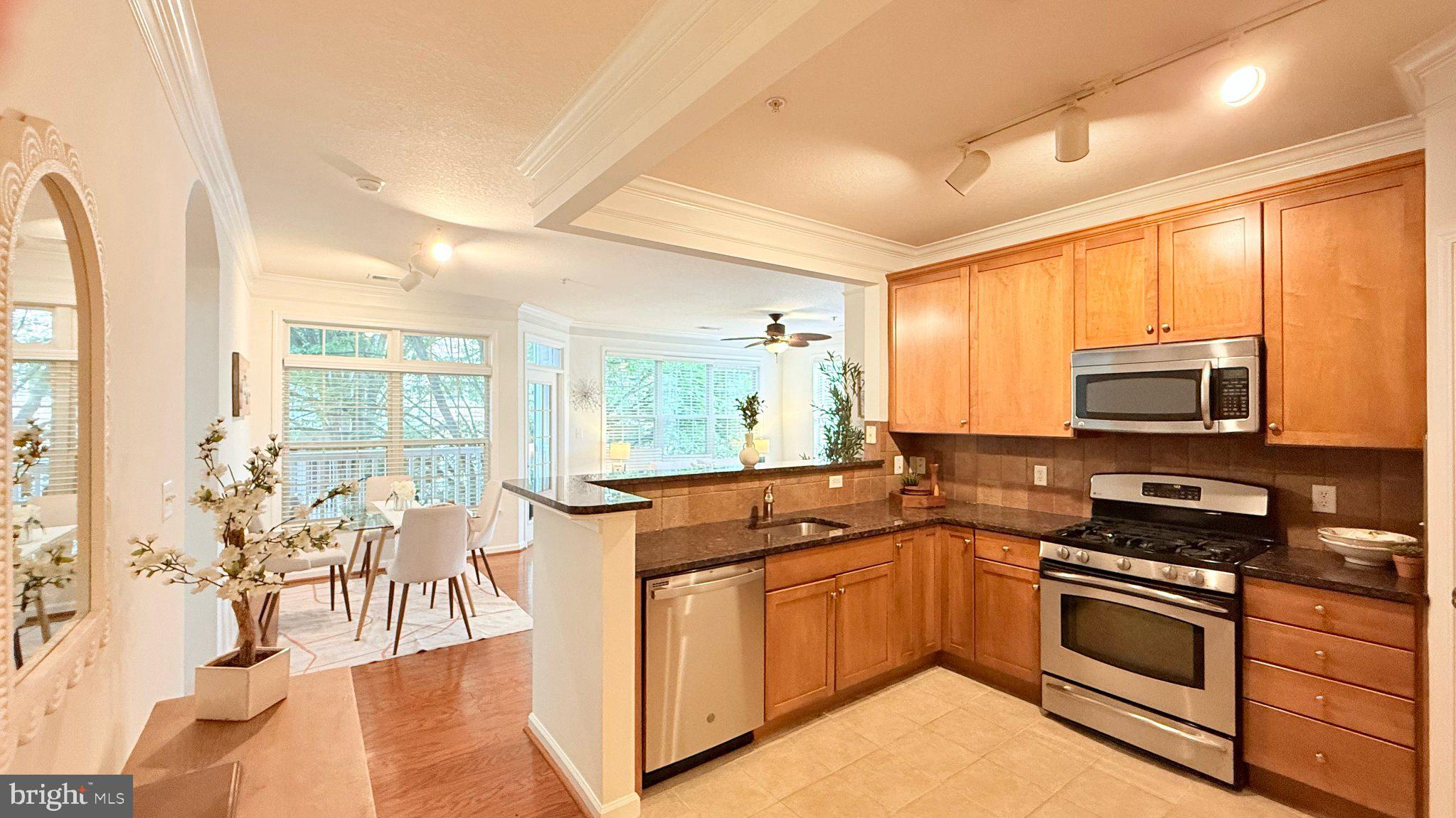 510 SUNSET TERRACE SE 206
