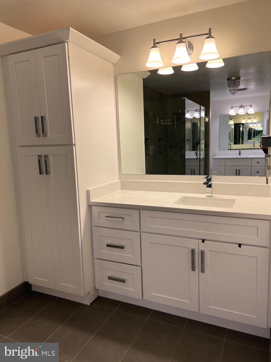 PINE KNOLLS - Residential Lease