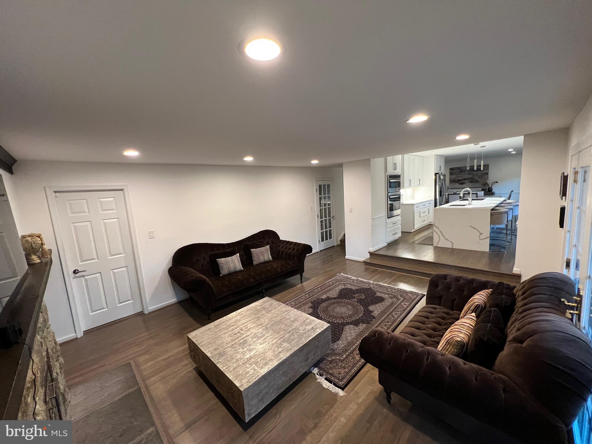 PINE KNOLLS - Residential Lease