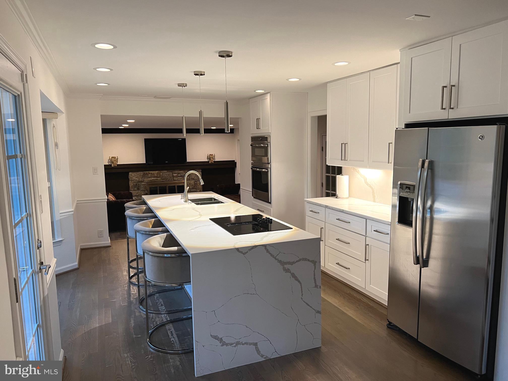 PINE KNOLLS - Residential Lease