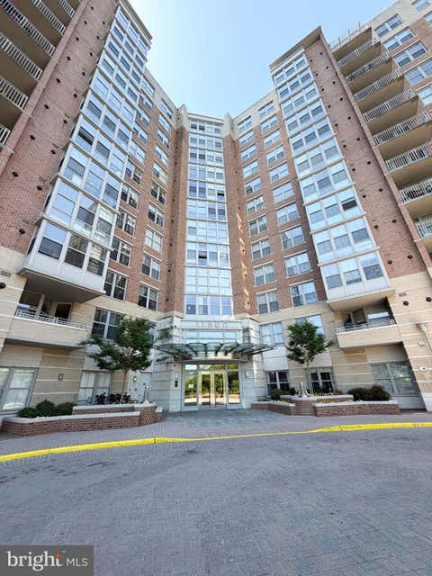 Photo of 11800 Sunset Hills Road #422, RESTON, VA 20190 (MLS # VAFX2320540)