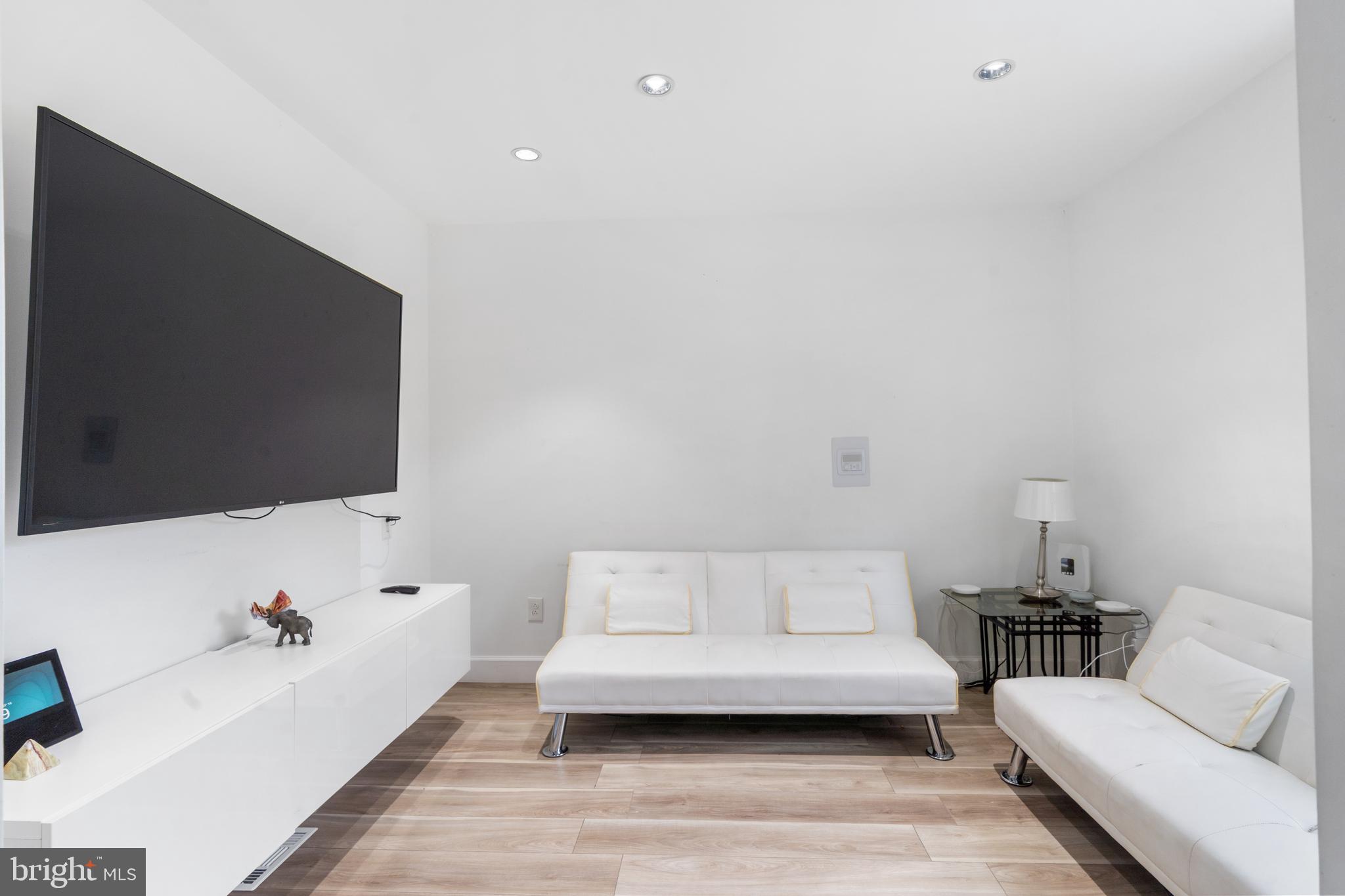 TWIN SPRINGS ESTATES - Residential