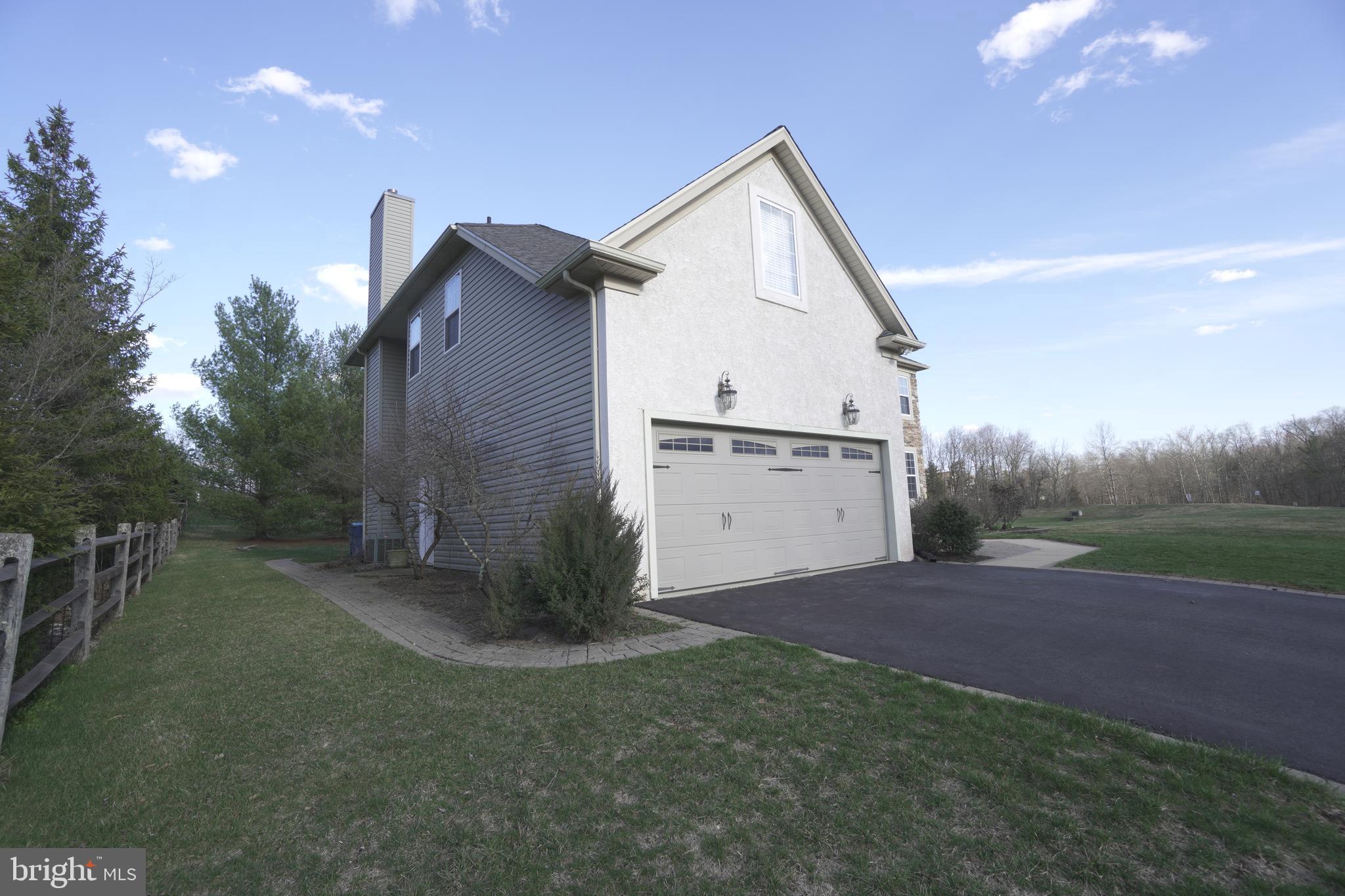 NORTH POINTE - Residential