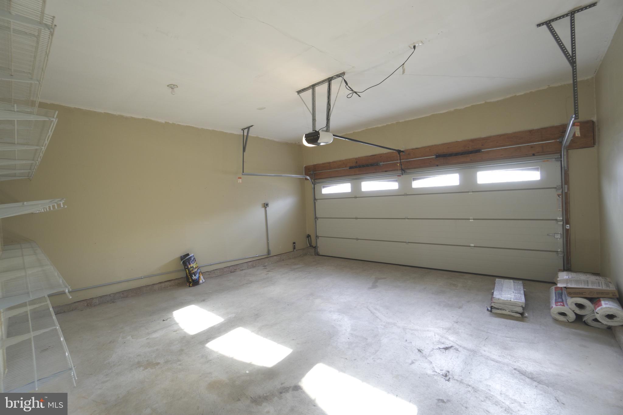 NORTH POINTE - Residential