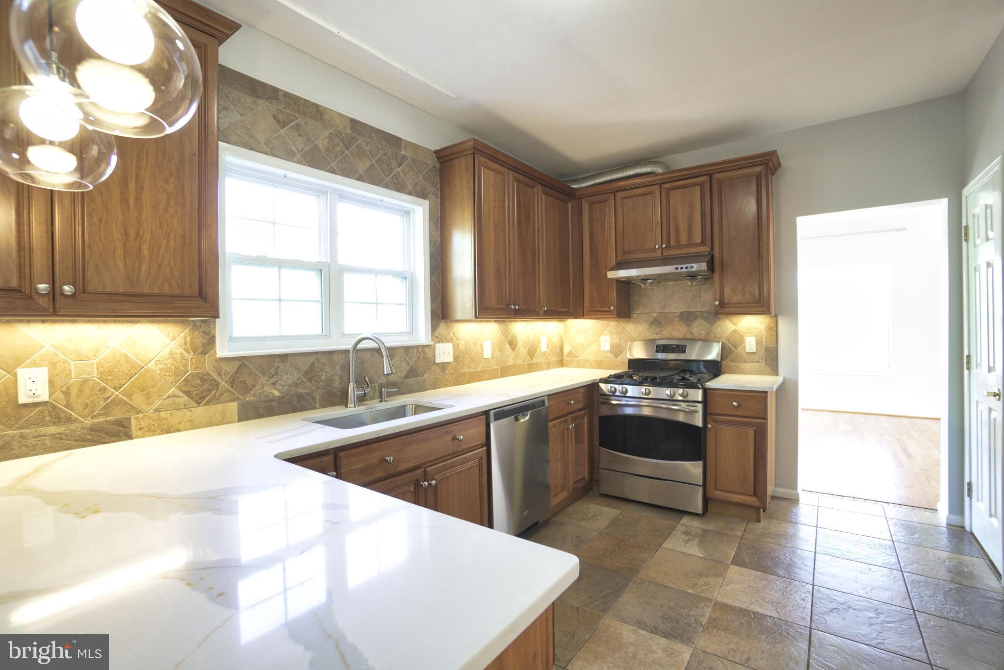 NORTH POINTE - Residential