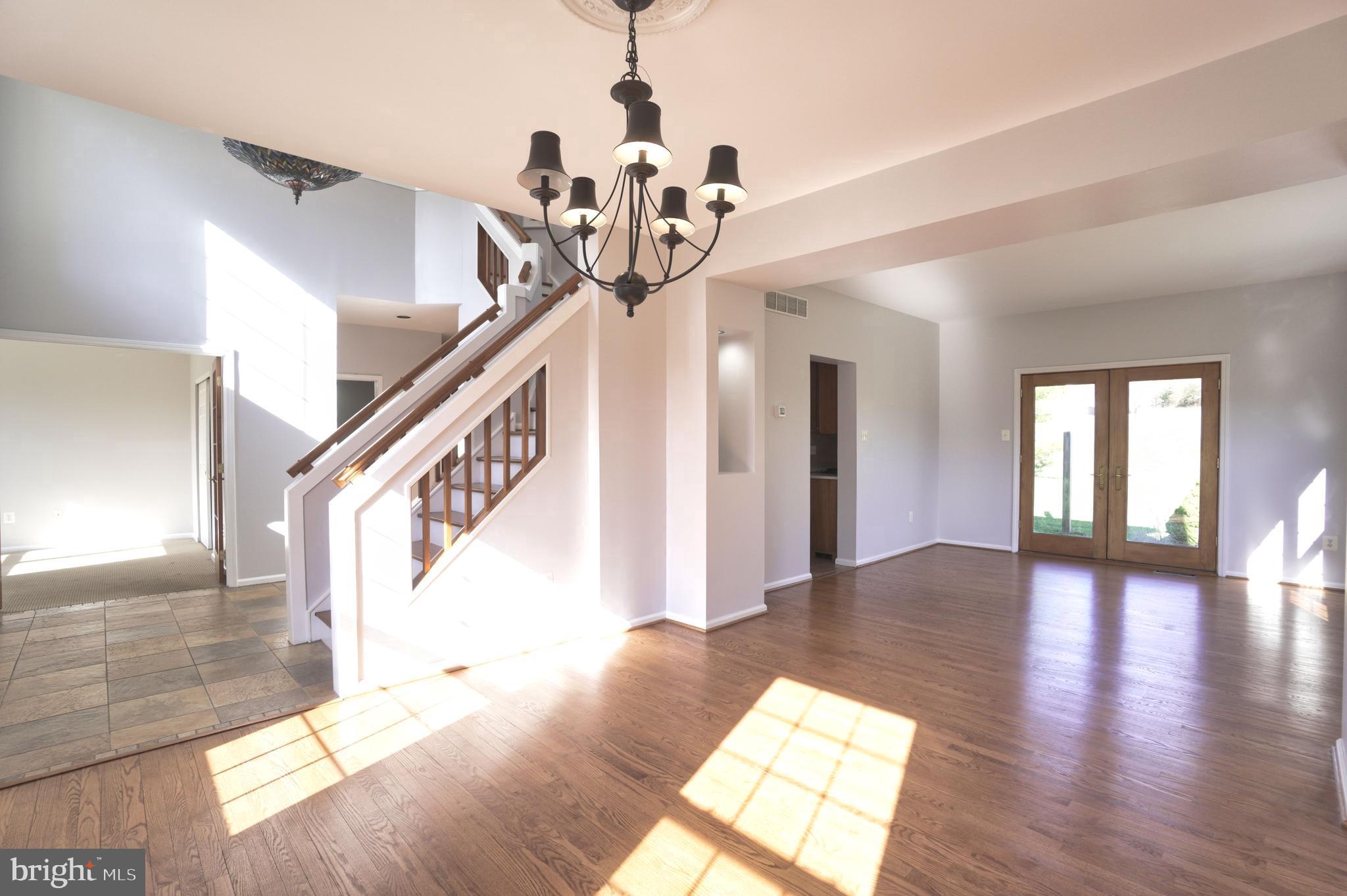 NORTH POINTE - Residential