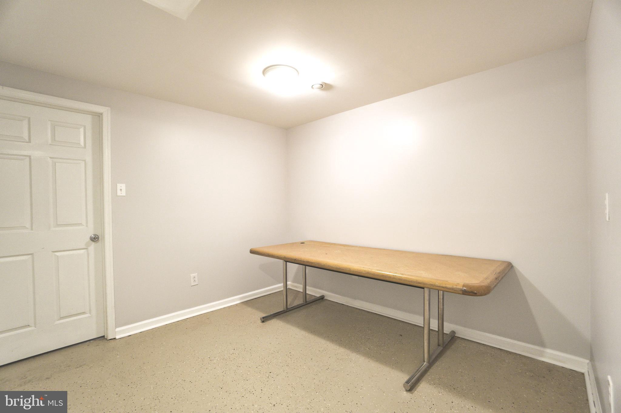 NORTH POINTE - Residential