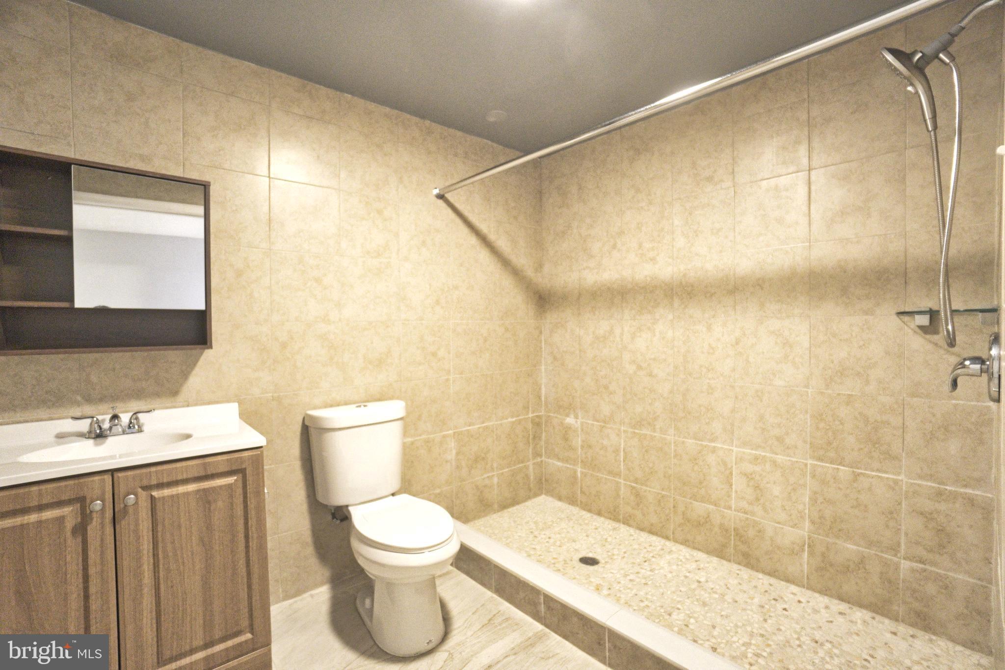 NORTH POINTE - Residential