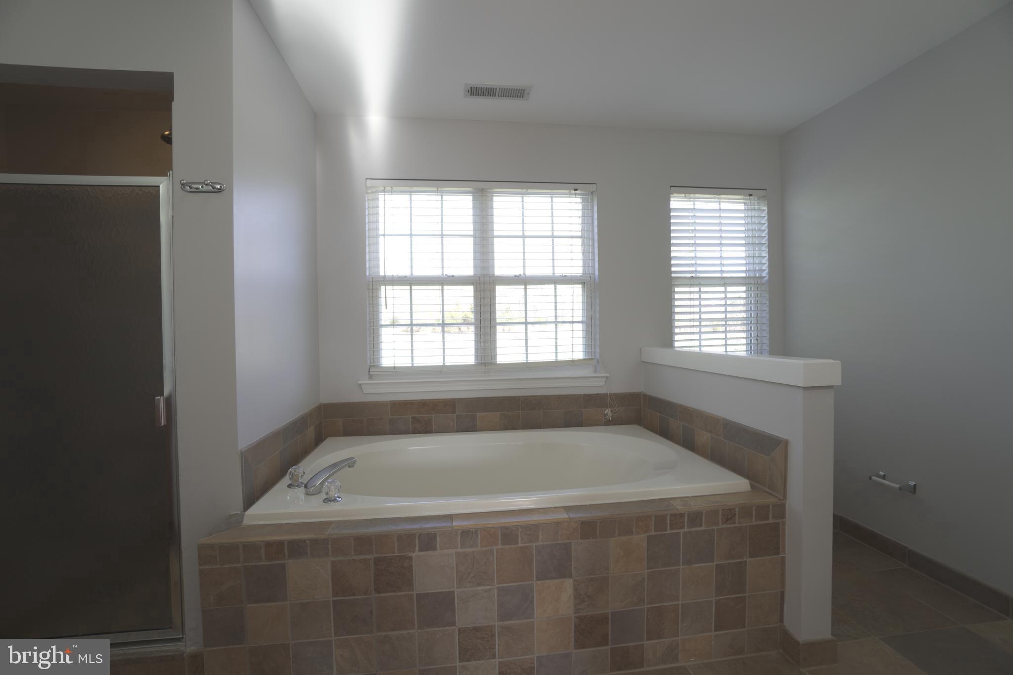 NORTH POINTE - Residential