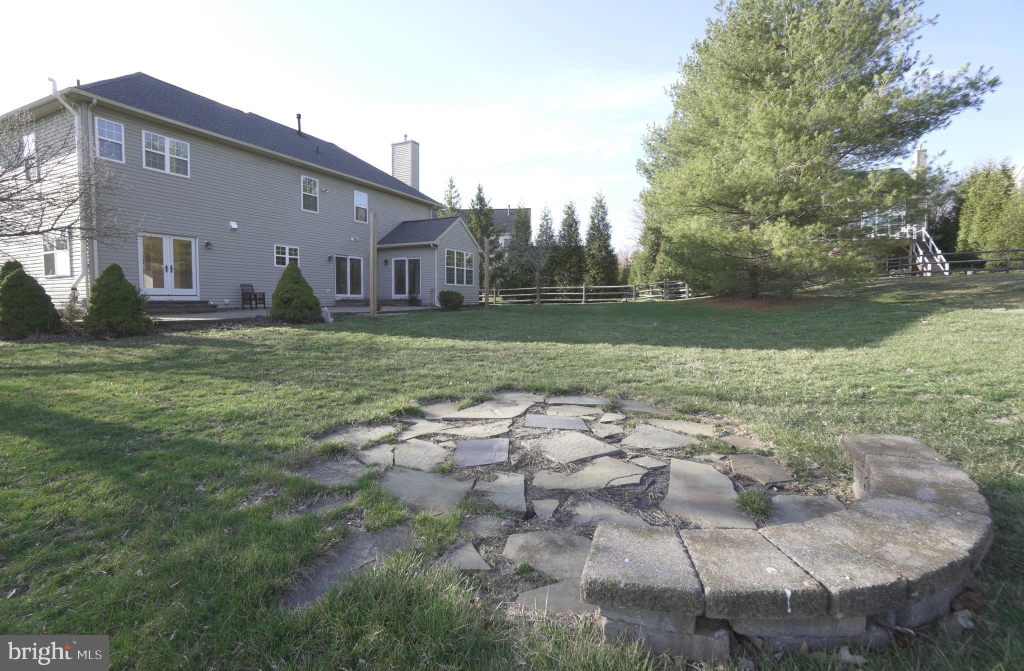 NORTH POINTE - Residential