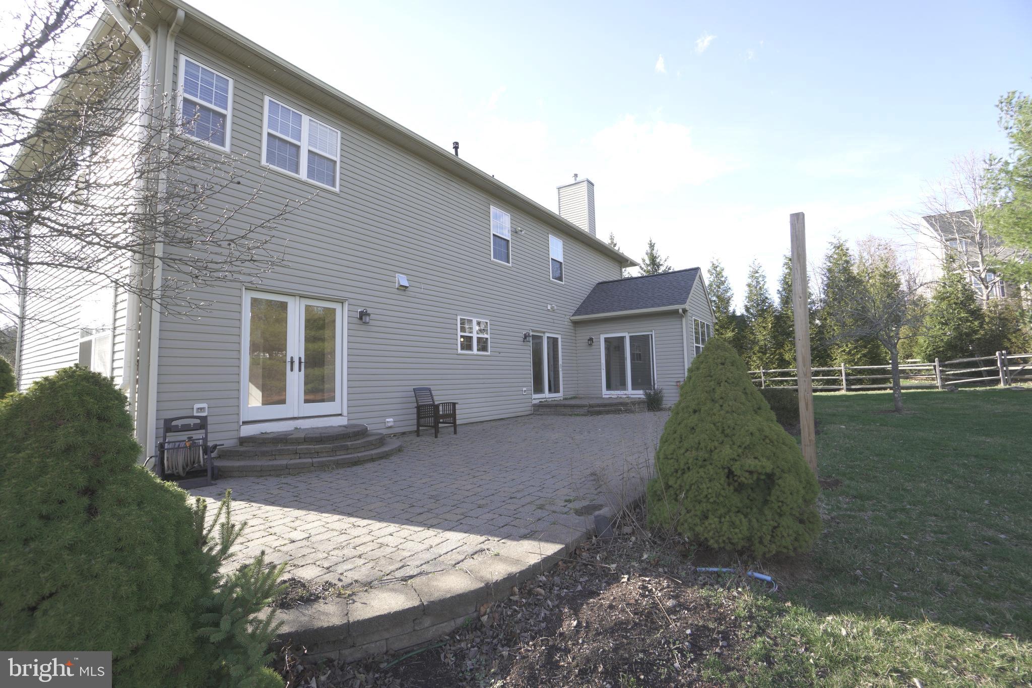 NORTH POINTE - Residential