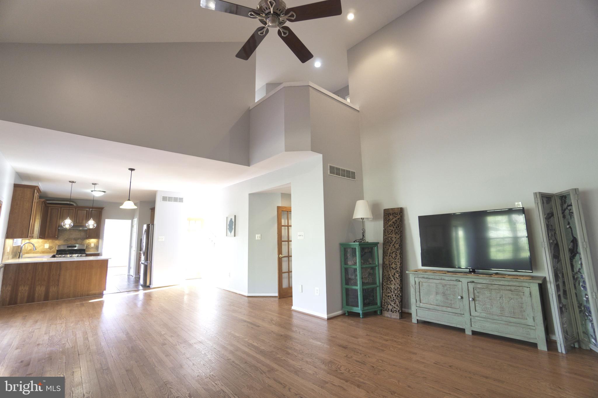 NORTH POINTE - Residential