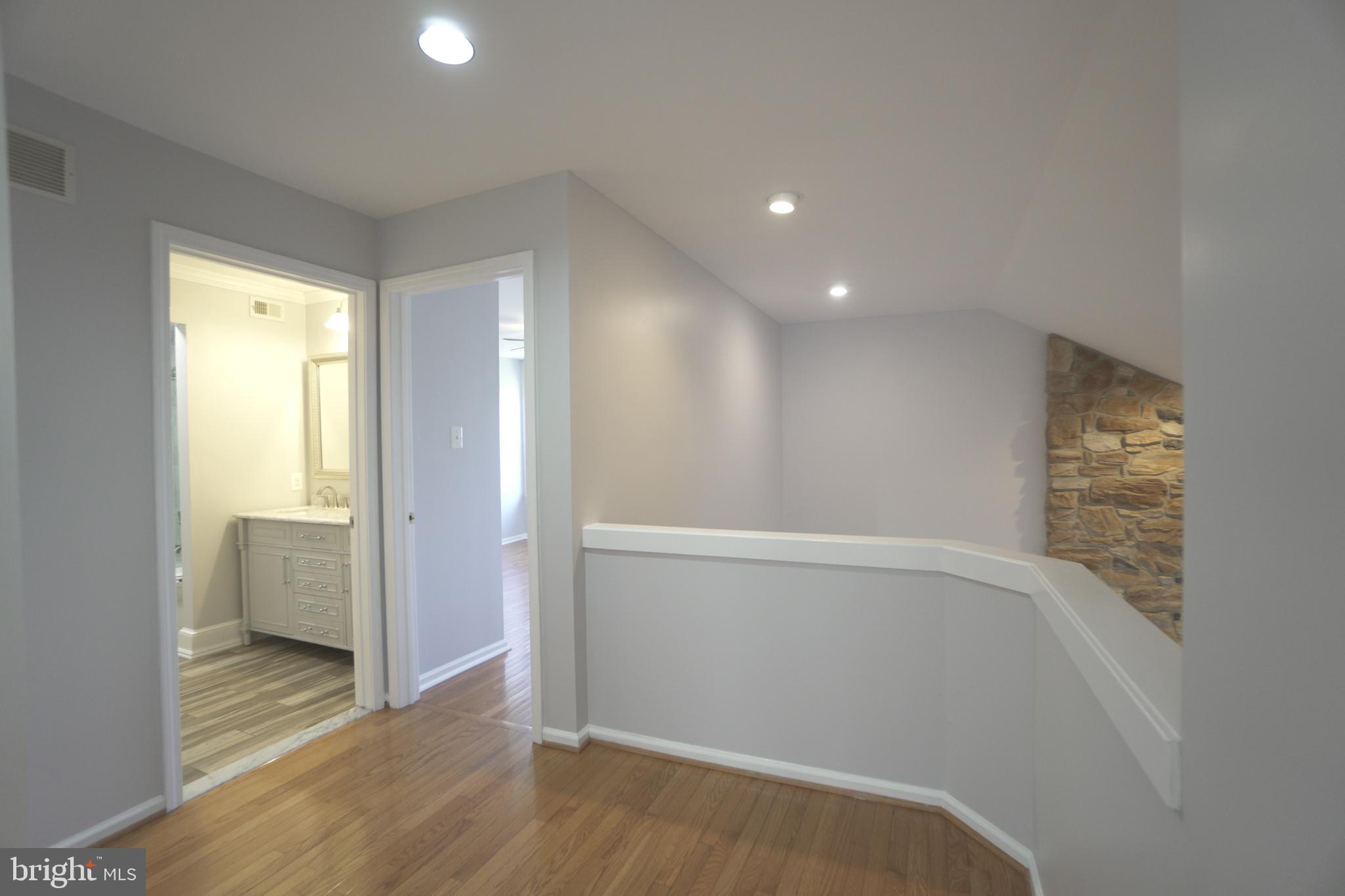 NORTH POINTE - Residential