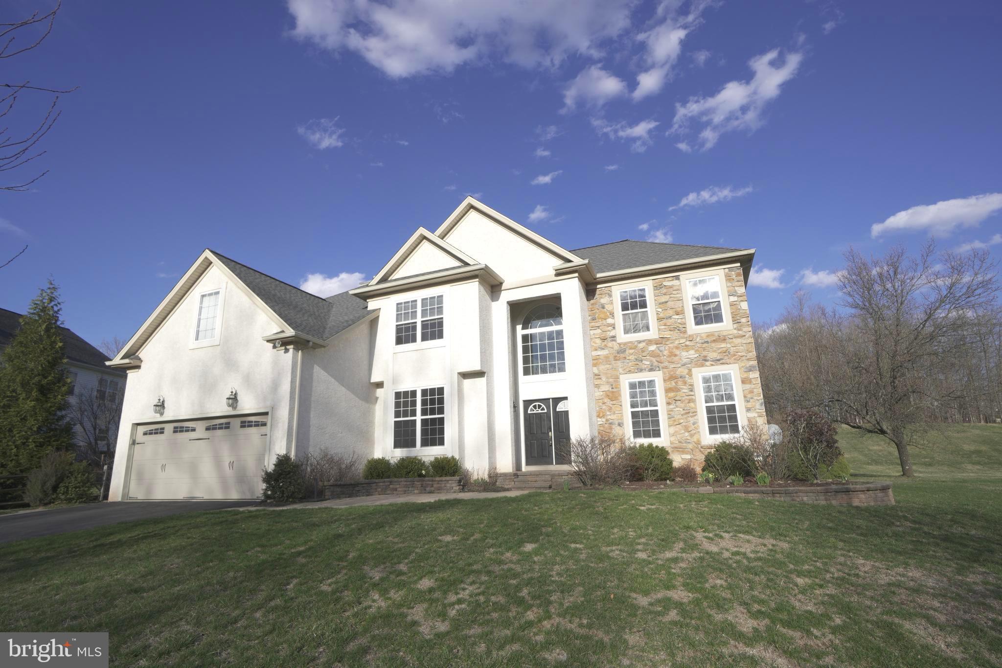 NORTH POINTE - Residential