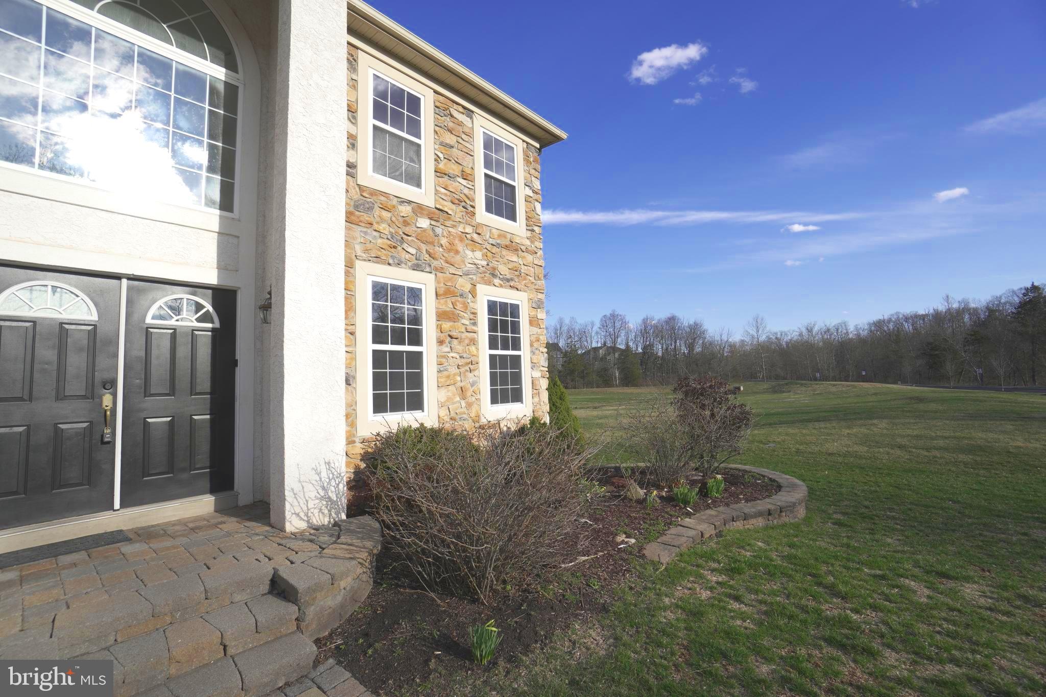 NORTH POINTE - Residential