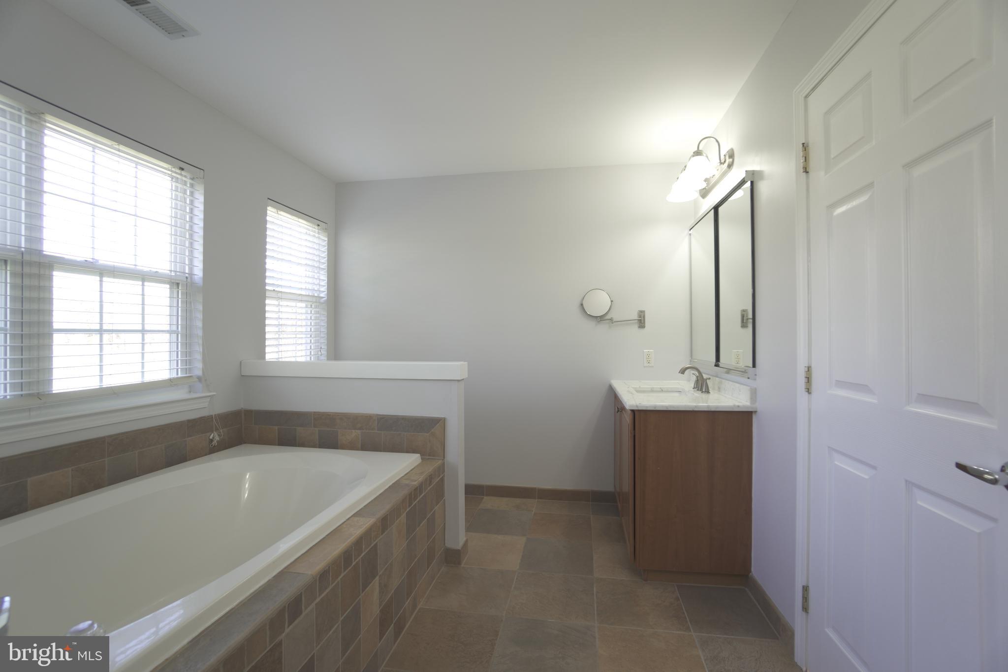 NORTH POINTE - Residential