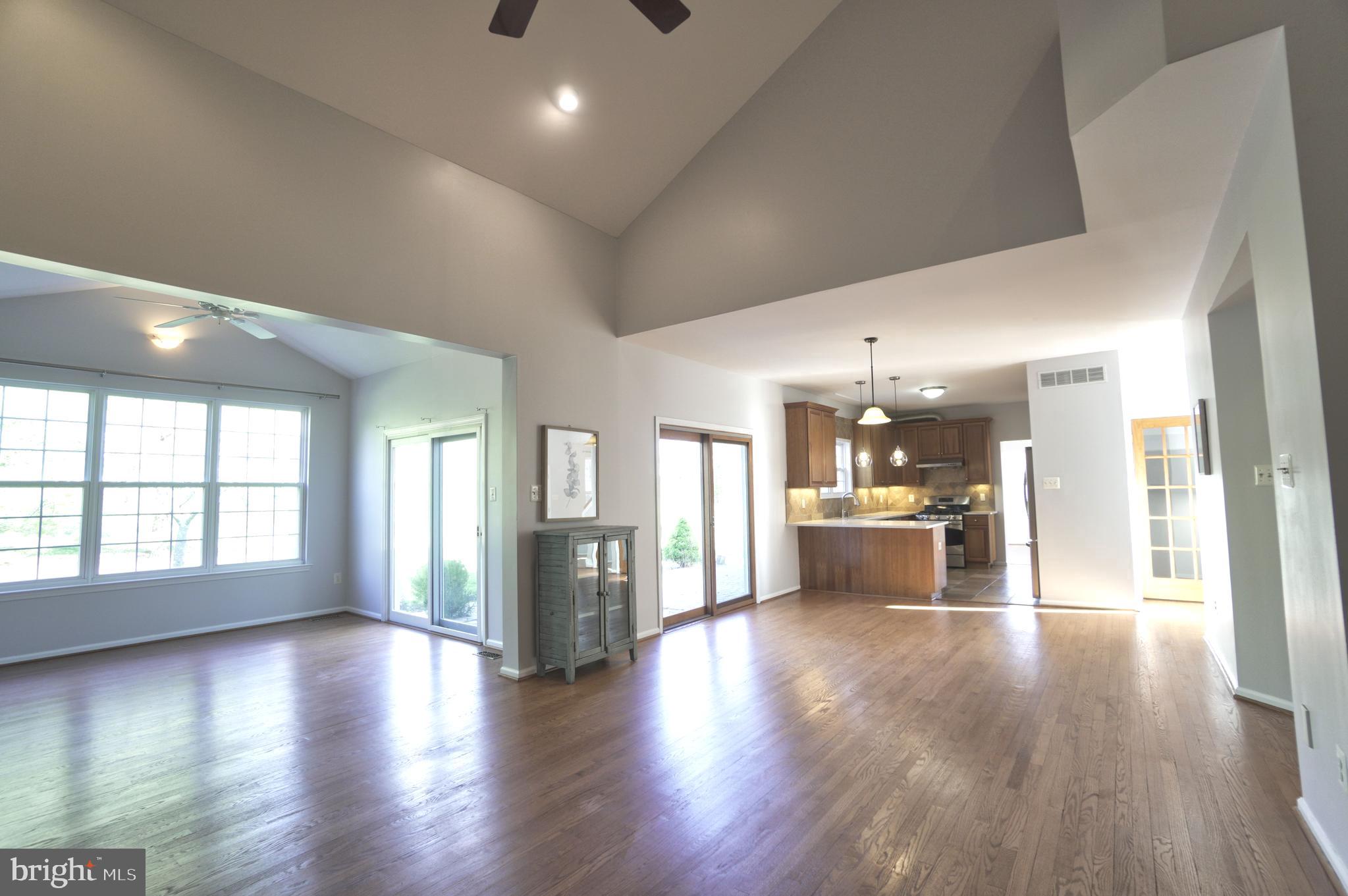 NORTH POINTE - Residential