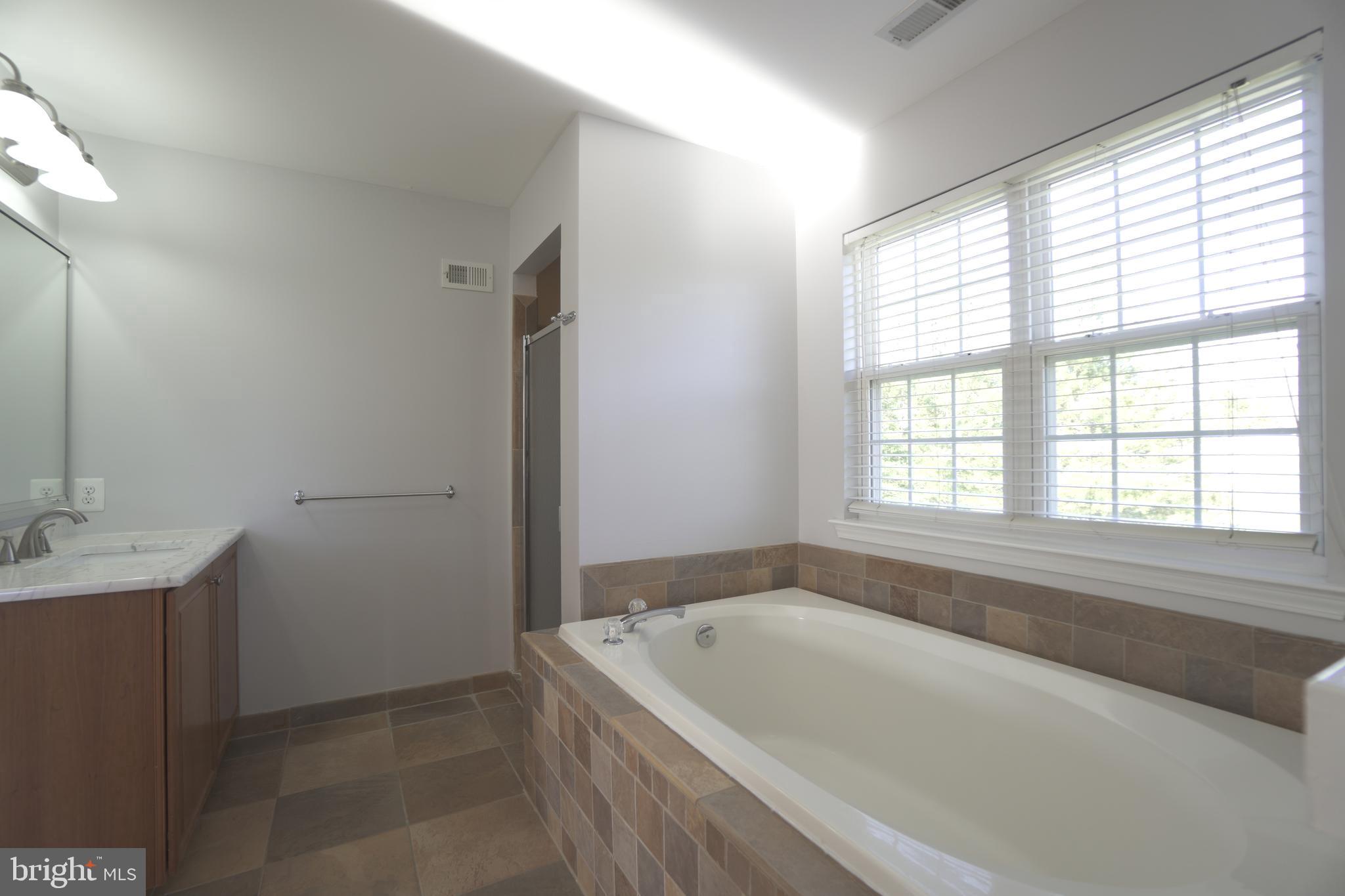 NORTH POINTE - Residential