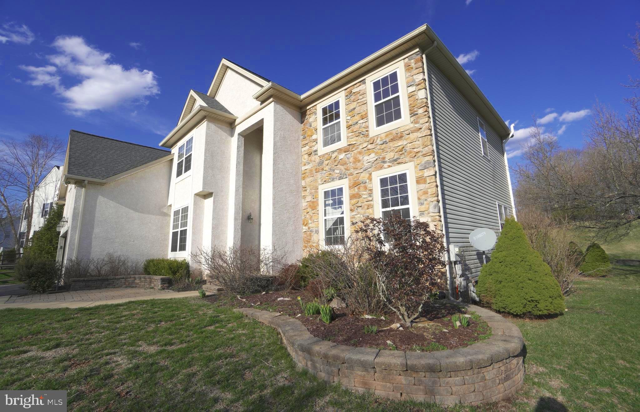 NORTH POINTE - Residential