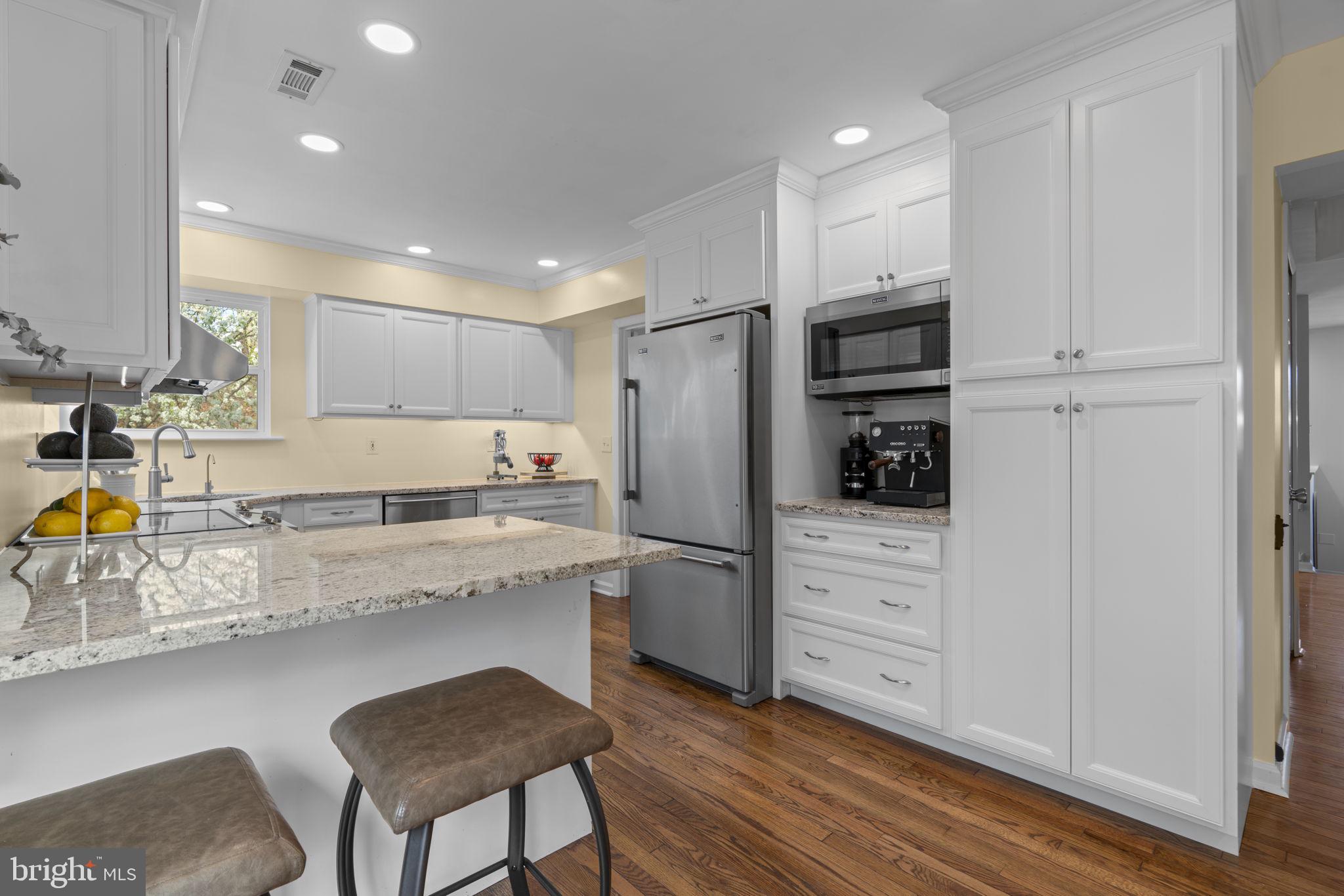 WOODLAND VILLAGE - Residential