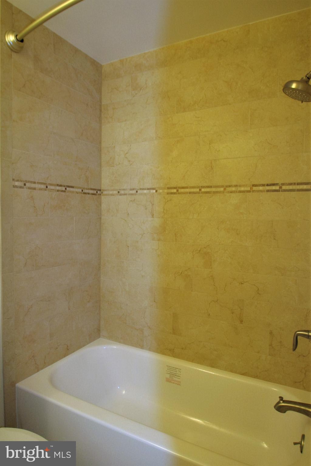 FLOWER HILL - Residential Lease