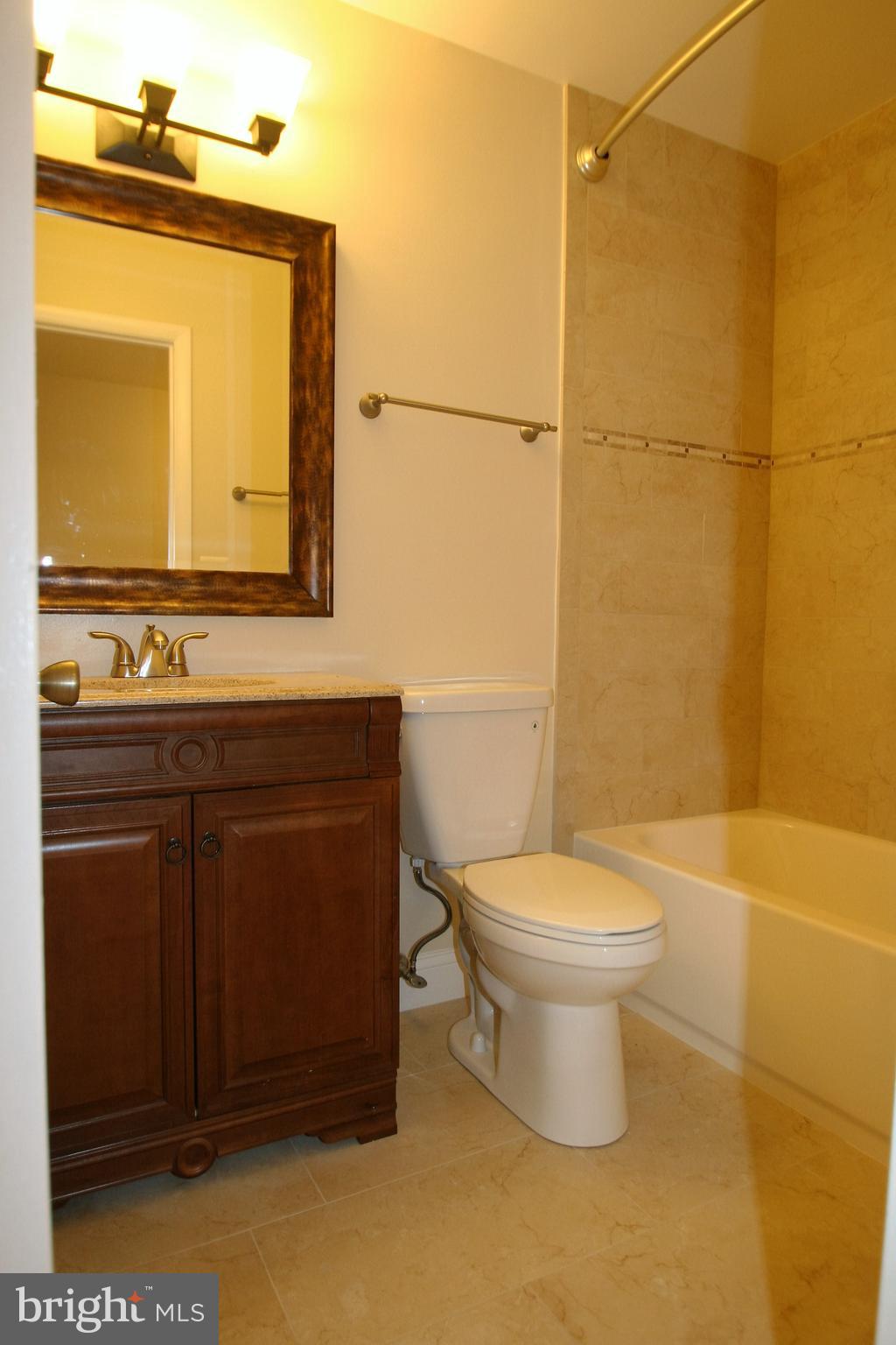 FLOWER HILL - Residential Lease