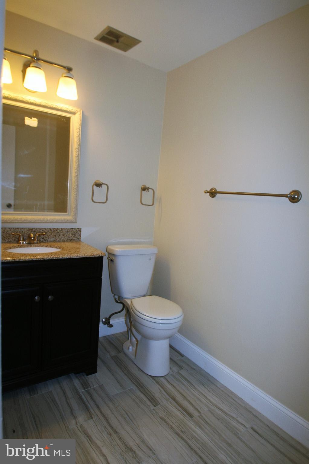 FLOWER HILL - Residential Lease