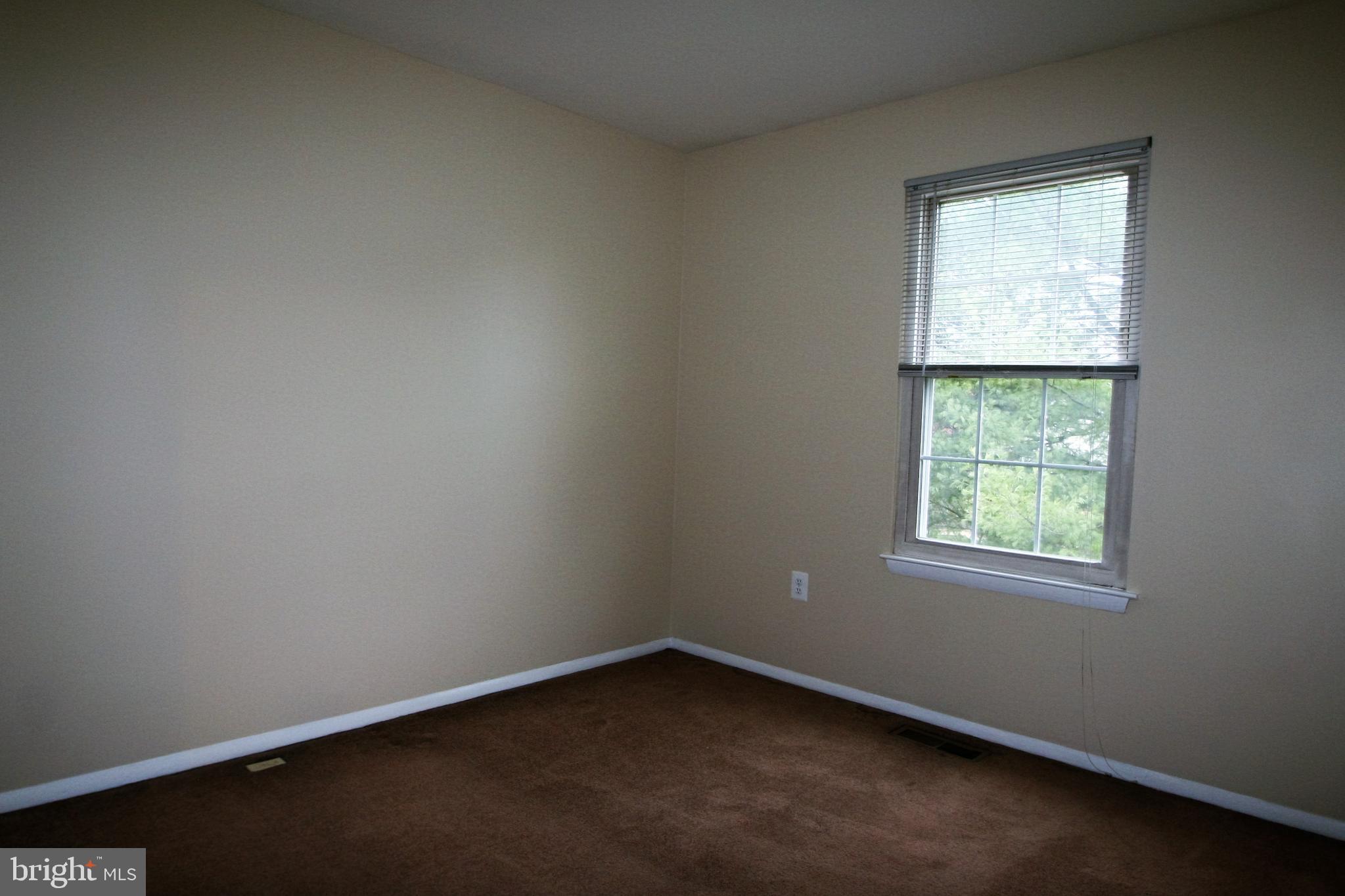 FLOWER HILL - Residential Lease