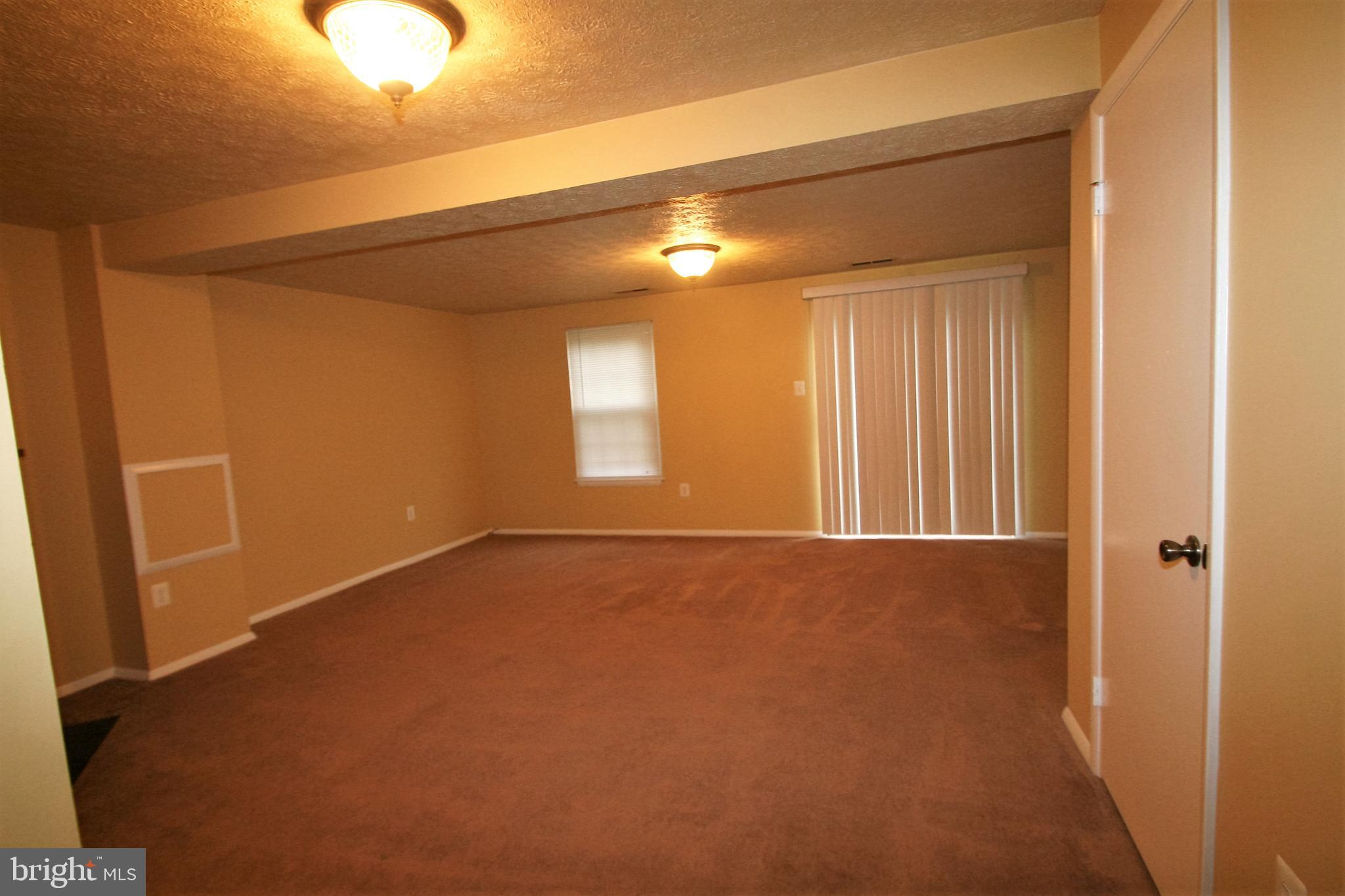 FLOWER HILL - Residential Lease