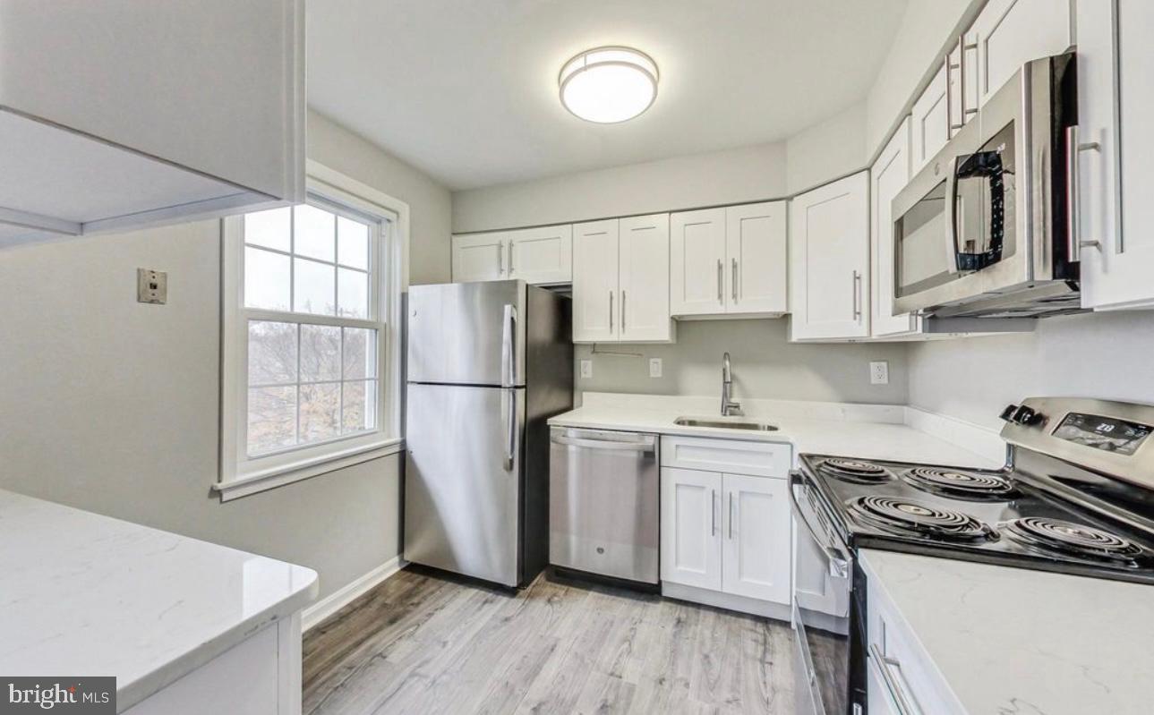2012 FORT DAVIS STREET SE 201