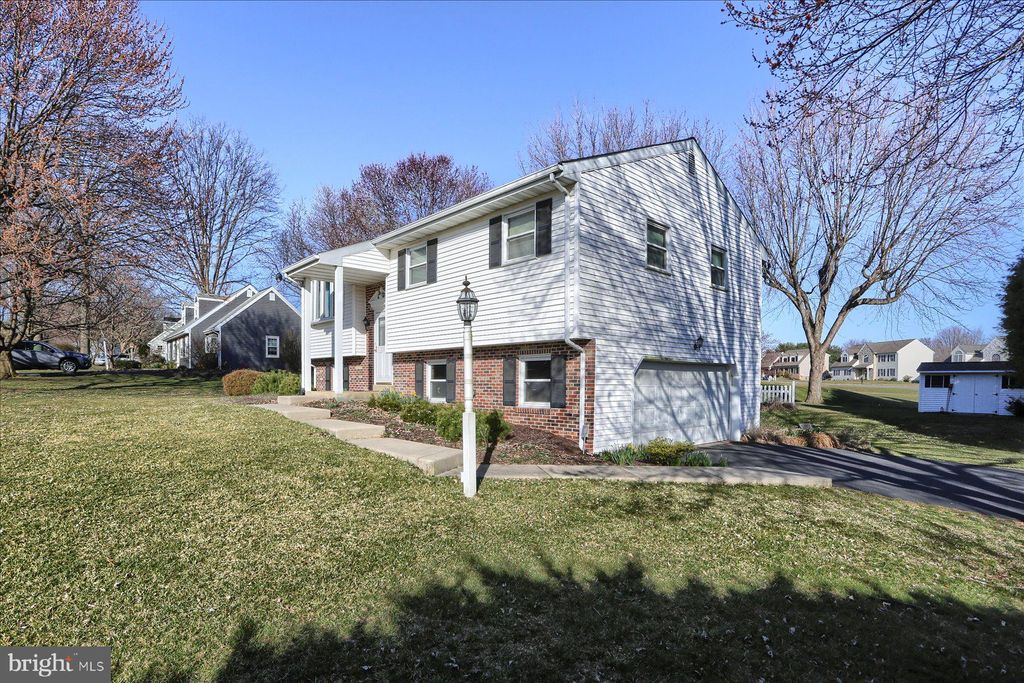 Photo of 915 DRIVER AVE, LANDISVILLE, PA 17538 (MLS # PALA2032382)