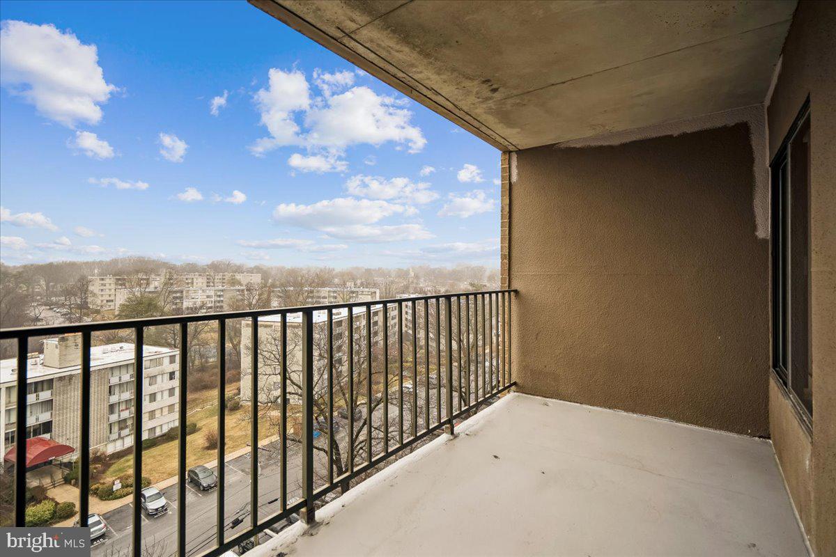 RACQUET CLUB - Residential