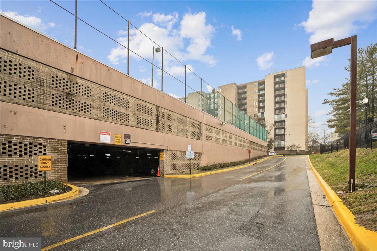 RACQUET CLUB - Residential