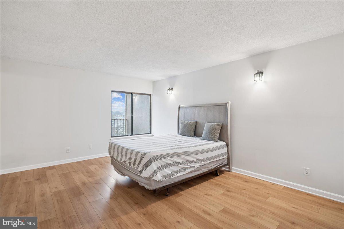 RACQUET CLUB - Residential