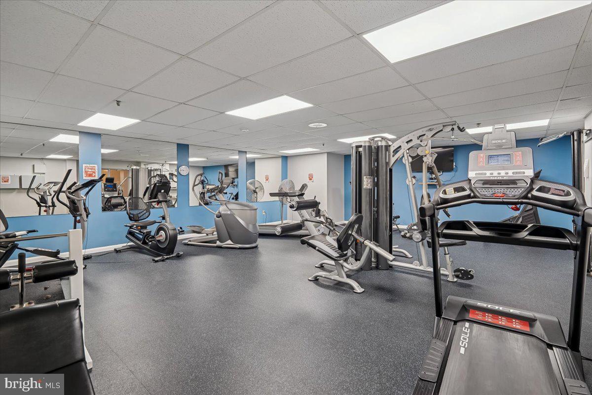 RACQUET CLUB - Residential